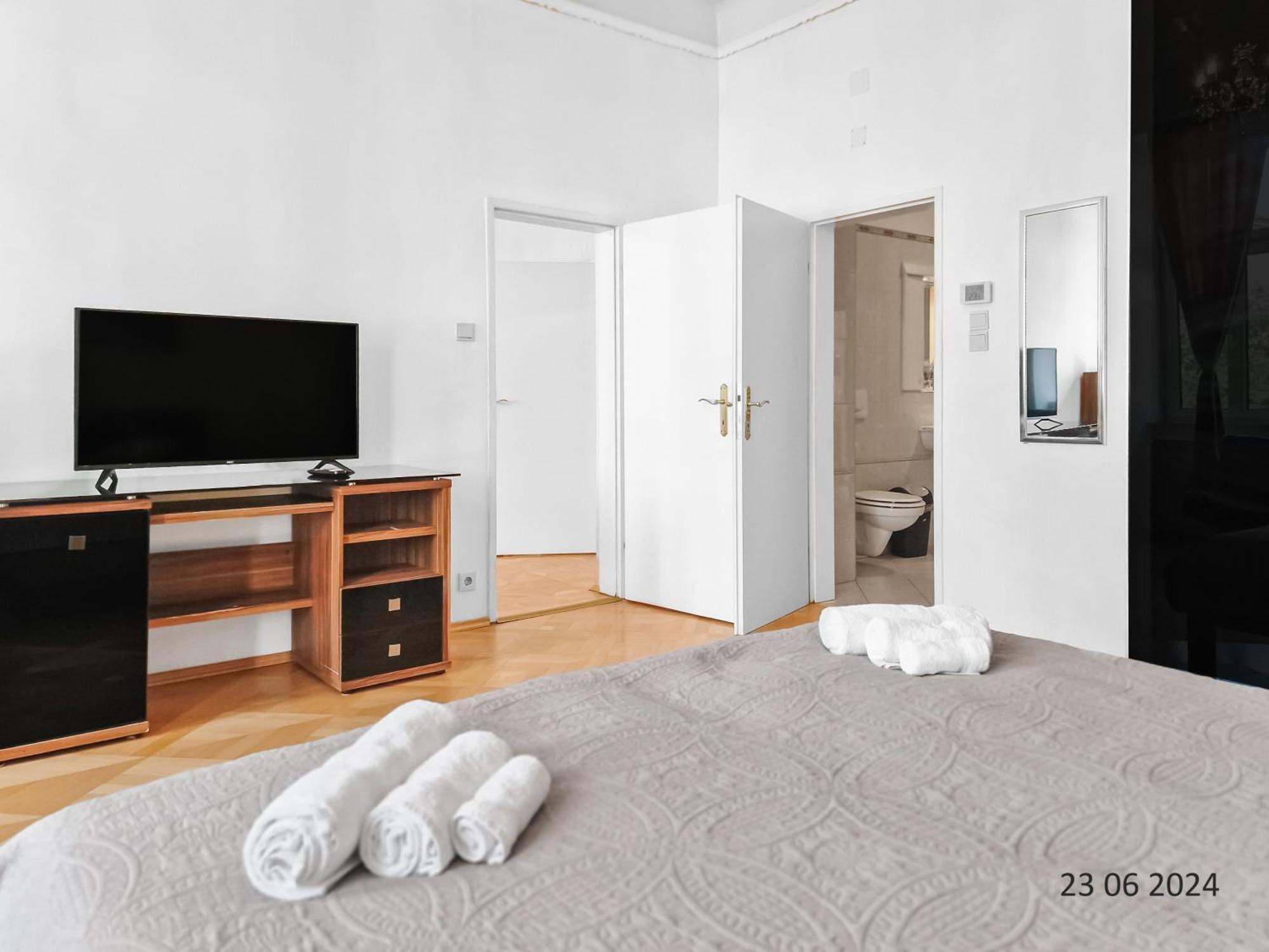 Four-Bedroom, Four King-Size Comfort เวียนนา ภายนอก รูปภาพ